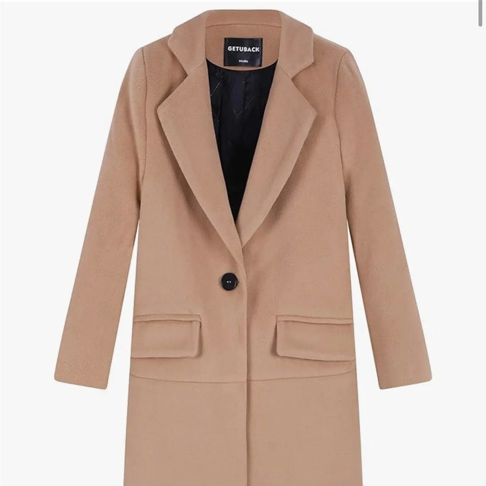 Elegant Tan Trench Coat for Women - Picture 2 of 16